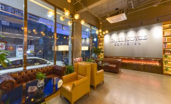 James Joyce Coffetel Hotel (Beijing Tiananmen Square Qianmen Street Subway Station)