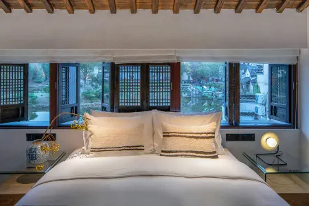 Huangshan Yehe Shuyuan Yongxingfu Resort Hotel Отели рядом с достопримечательностью «Fenglehu Scenic Area»