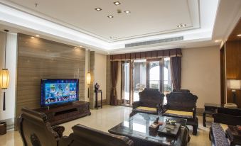 Century Seaview Hotel