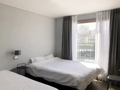 東門床位收音機旅館