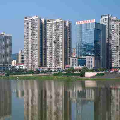 維也納國際飯店(巴中大東門店) Hotel Exterior