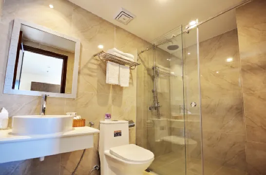 Boss Hotel Отели рядом с достопримечательностью «Башня Чамхыонг»