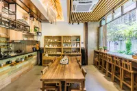 Zhaoqing Xingfuli Inn