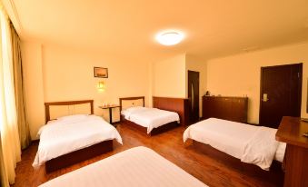 Liancheng Hotel (Dalian railway station store)