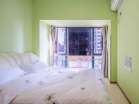 武汉彩虹中的彩虹公寓 - 精致一室大床房