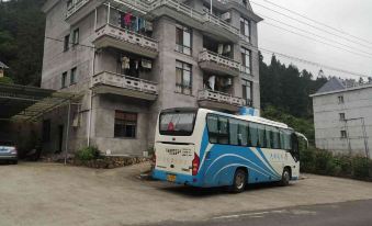 Jufenglou Guesthouse