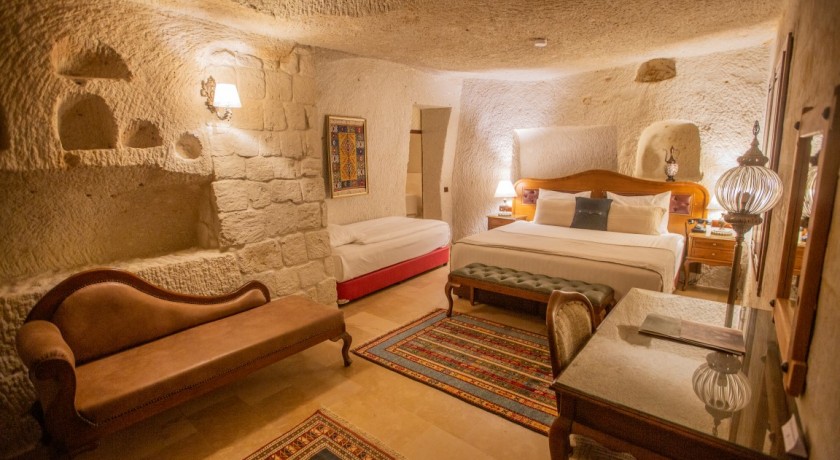 Artemis Cave Suites