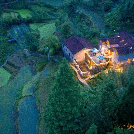 Lingyuanxiaozhu Hostel