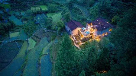 Lingyuanxiaozhu Hostel Отели рядом с достопримечательностью «Ruoliao Yuanshilin»