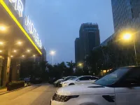 アトゥールホテル 嘉興南湖世貿中心 - 駐車場