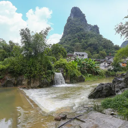 Zhaoping Huangyao Town Poya Inn