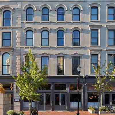 21C Museum Hotel Cincinnati Hotel Exterior