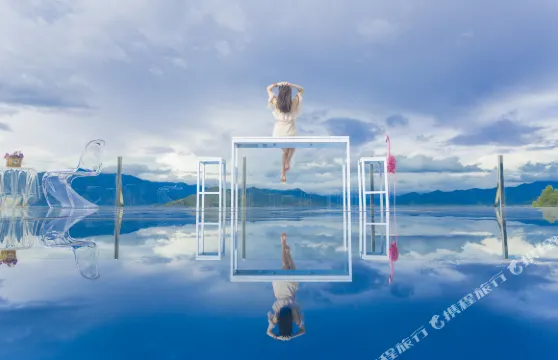 瀘沽湖匠心湖畔酒店