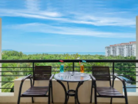 Palm Beach Resort & Spa Hotels in Sanya