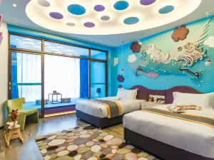 Hotels in Yuquan Bay