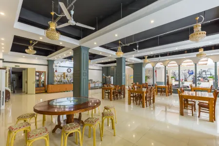 Jingang Hotel Отели рядом со станцией Ledong Railway Station