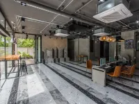 曼谷城市連鎖飯店 Sri-Ayudhya學校附近的飯店