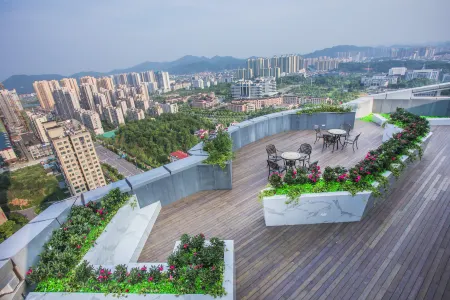 He Hotel Отели рядом с достопримечательностью «Tansitong Former Residence»