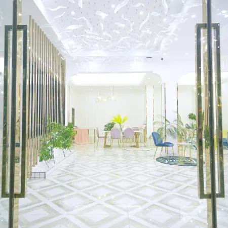 About 108 B & B (Haikou Meilan Airport store)