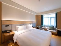 全季酒店(上海世博耀华路店) - 高级大床房