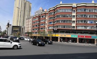 Ruby Elegant Hotel (Xinjiang International Grand Bazaar Erdaoqiao Subway Station)