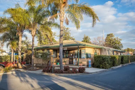 Borderland Wodonga Holiday Park Отели в г. Уодонга