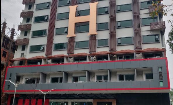 H Plus Hotel Yangon - Housity