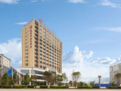 Ramada by Wyndham Huize Hoteles en Huize