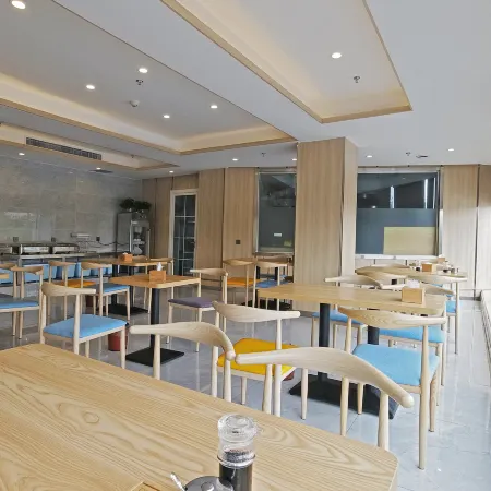 Lizun Select Hotel (Hebi Liyang Road Branch)