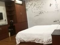 隆堡酒店(广州长隆市桥地铁口店) - 普通大床房