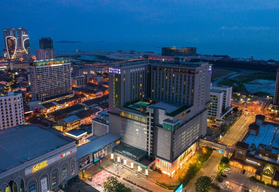 1. 하텐 호텔 멜라..