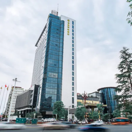 Jinlong Yufeng Hotel (Changde Huanlecheng High Speed Railway Station)