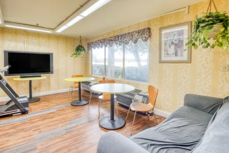 Studio 6 Suites Norcross, GA