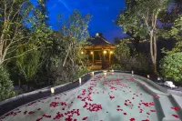 Sky Island Lake Resorts & Hotels - Pemandian Air Panas