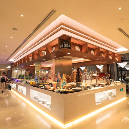 Ramada Plaza by Wyndham Fuxian Lake