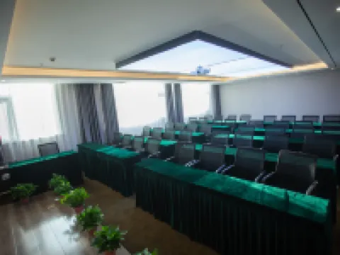 Feifan Boutique Hotel (Jiaozuo High-Speed Railway Station Wangfujing)