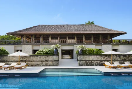 Aman Villas at Nusa Dua Отели рядом с достопримечательностью «Nyang-nyang Beach»