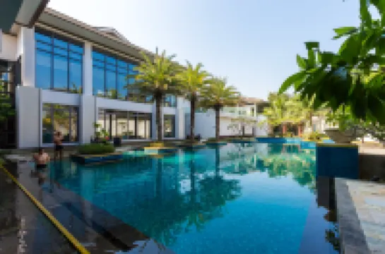 Cobblestone Holiday Apartment (Lingshui R&F Ocean Happy World)