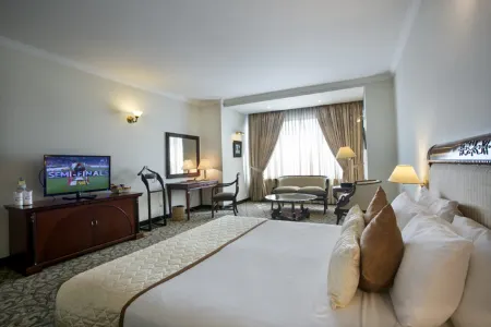 Hotel Sarina Отели рядом с достопримечательностью «Sigma IT Institute»