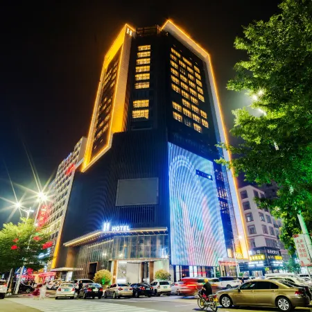 H Hotel