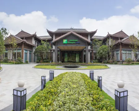 晴隆中天ホリデイ イン エクスプレスホテル 晴隆のホテル