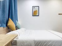 盒子空间怡景公寓(广州广美三号店) - 舒睡大床房