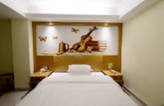 Bincheng Hotel (Dongxing National Gate Scenic Area Port)