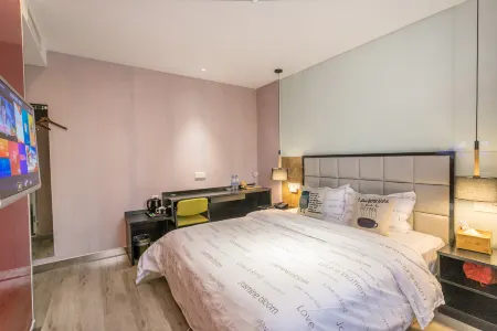 Zhangjiagang Meet Light Hotel (Shazhou Pedestrian Street) Отели рядом с достопримечательностью «Спортивный зал Чжанцзяцзян-Ган»