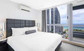 Meriton Suites Broadbeach