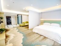 新逸酒店(自贡阿富尔连锁店) - 轻奢大床房