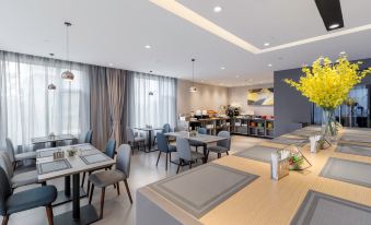 Homeinn Selected(Weifang beigongdong street Wanda Plaza)