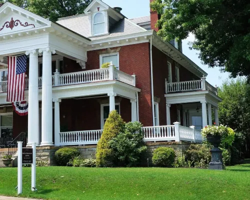 South Broadway Manor B&B - Near Fallingwater, Ohiopyle State Park, Hiking & Biking Trails Gap Hotels in Scottdale