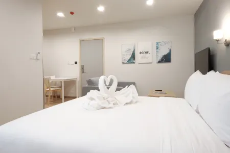 Maleesa Place Hua Hin Отели рядом с достопримечательностью «Хуа Хин Сафари и Приключительный парк»