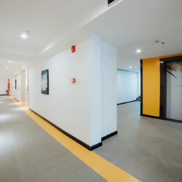 Waifiden Apartment (Guangzhou Huanshi Road Xiaobei Metro Station)